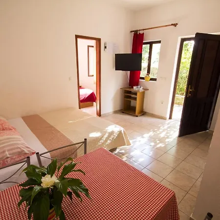 בית הארחה Maria 3*